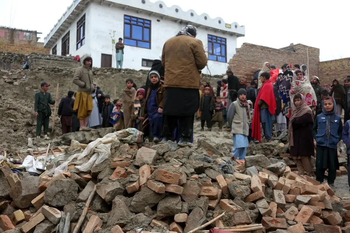 Afganistan'da 5,8 Şiddetindeki Deprem 12 Can Aldı, 4 Yaralıyı Bıraktı