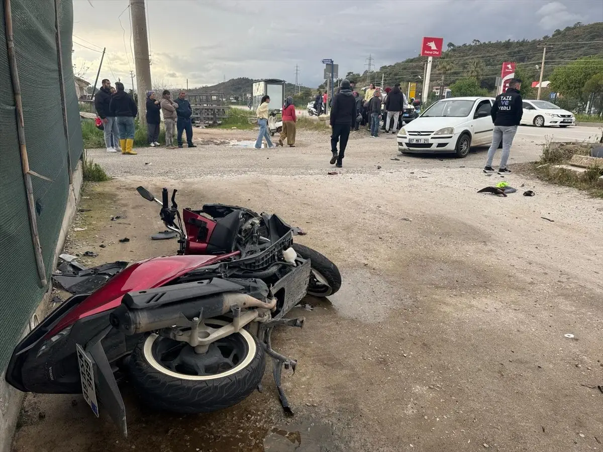 Fethiye'de 18 Yaşındaki Motosiklet Sürücüsü Trafik Çarpışmasında Hayatını Kaybetti