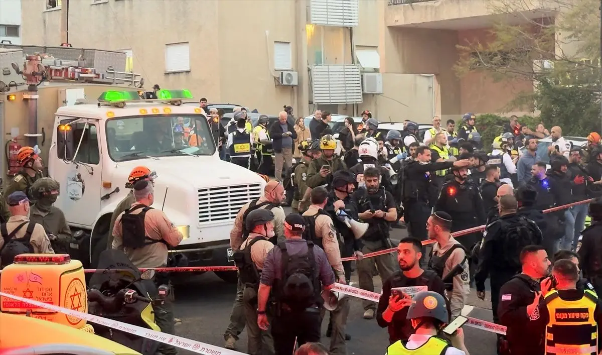 İran Füzesinin Hayfa’da Patlaması: 4 Yaralı ve Bina Çökme Riski