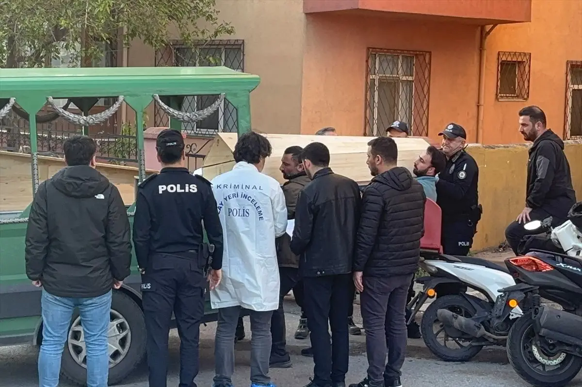 Maltepe'de Motosiklet Kiralama Borcu Nedeniyle Silahlı Çatışma: Bir Kişi Hayatını Kaybetti