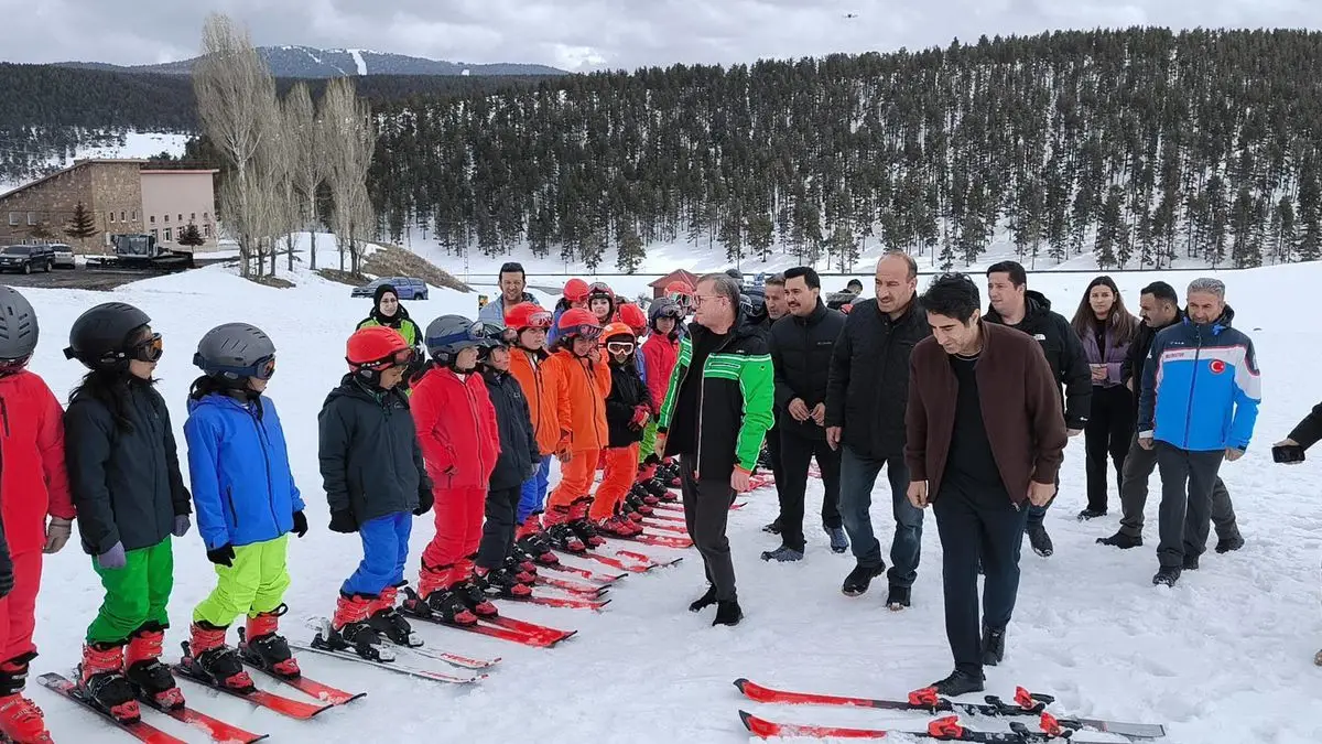 Sarıkamış'ta Kış Rüyası: 2000 Çocuk İlk Kayak Deneyimini Yaşadı