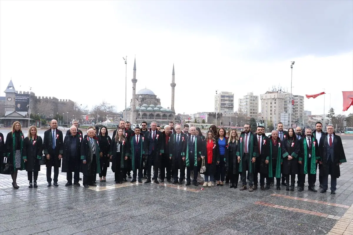 Kayseri Barosu, 5 Nisan Avukatlar Günü'nde Anlamlı Tören Gerçekleştirdi