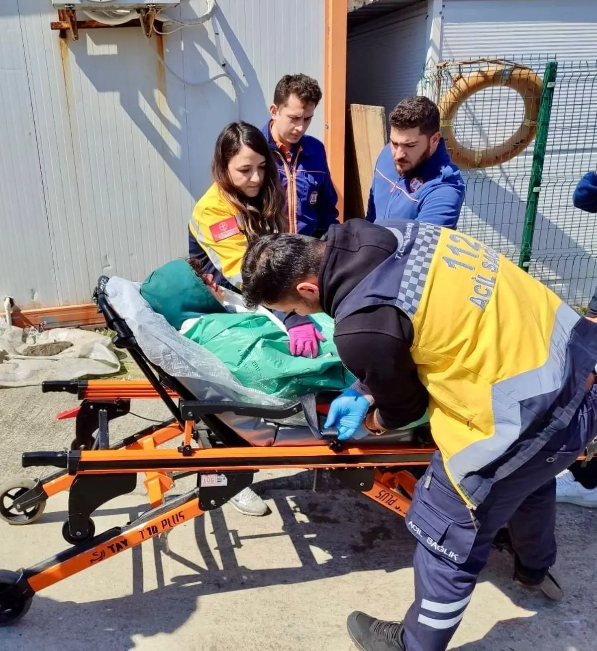 Sarıyer Sahilinde Düşen Yüzmeçiyi Kıyı Emniyeti Hızlı Müdahalesiyle Kurtardı