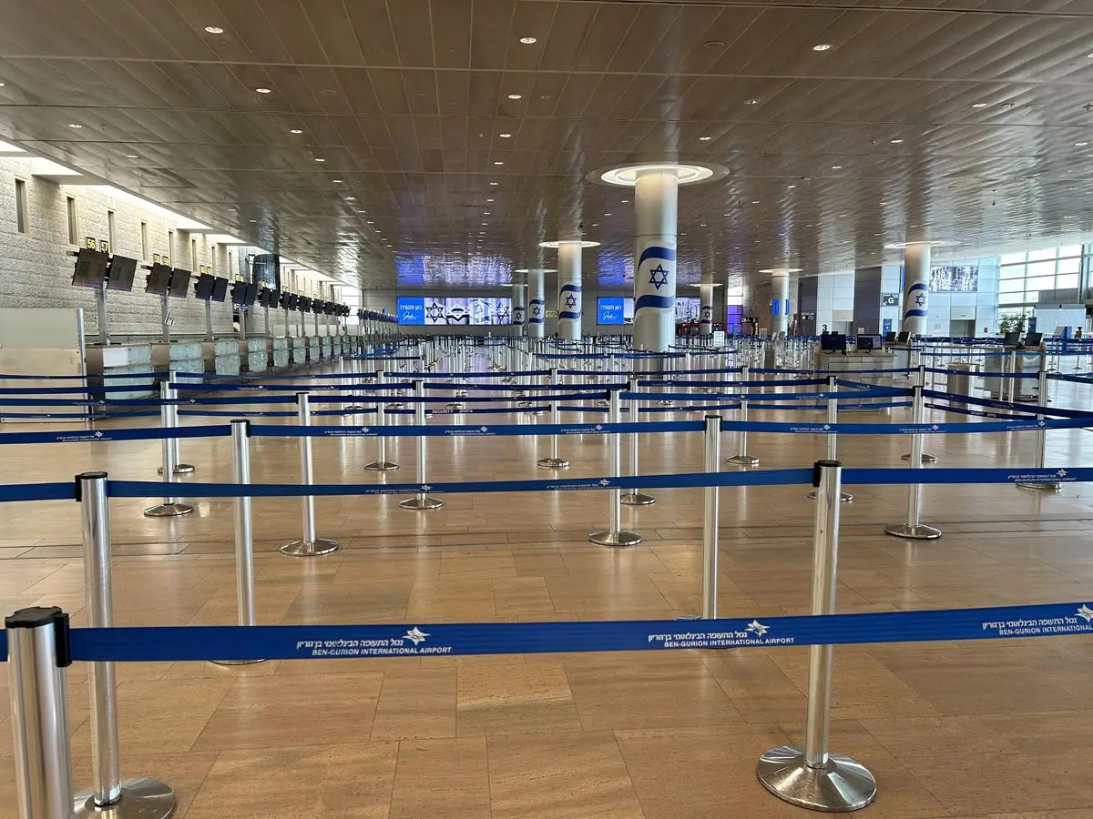 Yemen'deki Husi Grubu, İsrail'e Koordineli Füze ve Drone Saldırısı Gerçekleştirdi