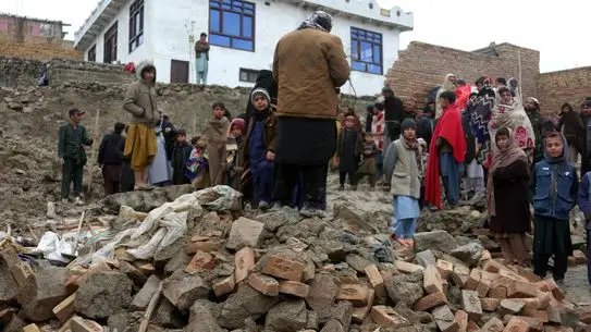 Deprem sonrası yıkılmış binalar