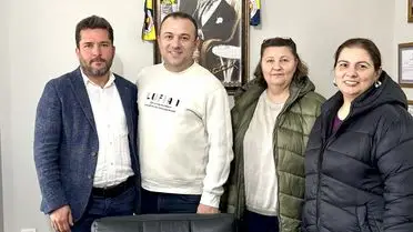 AK Parti heyeti Lapseki’de avukatlarla bir arada