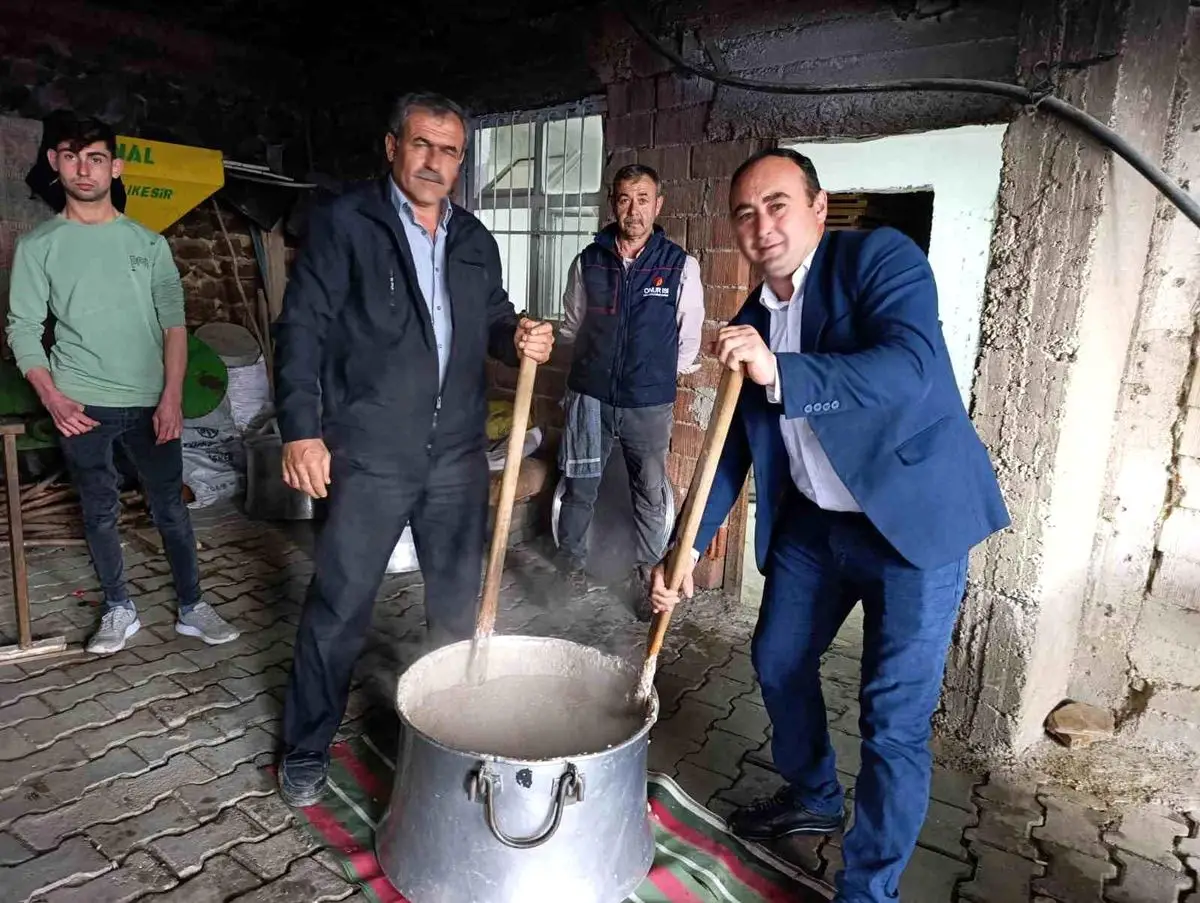 Gördes’te Yüzyıllık Köy Hayrı Ruhu Yeniden Canlandı