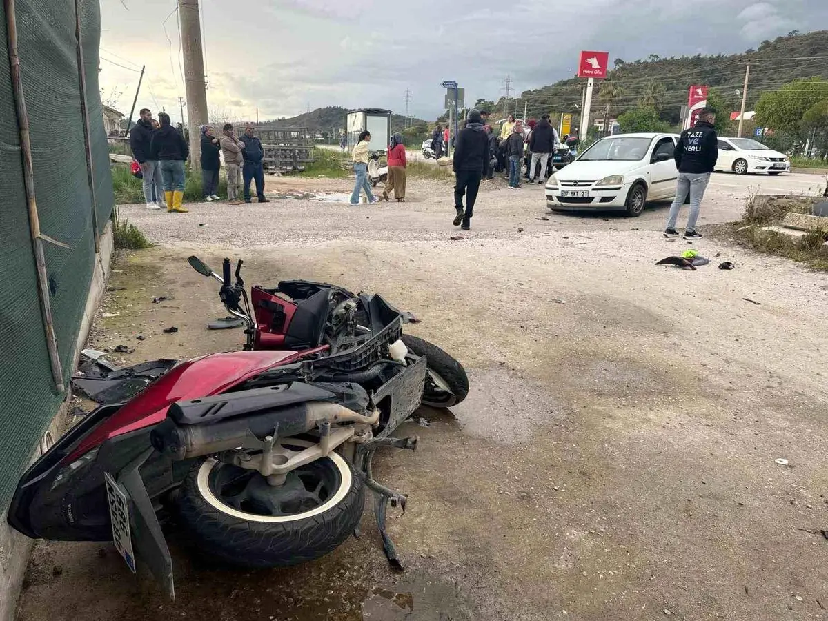 Fethiye'de Motosiklet Çarpışması: 17 Yaşındaki Genç Hayatını Kaybetti