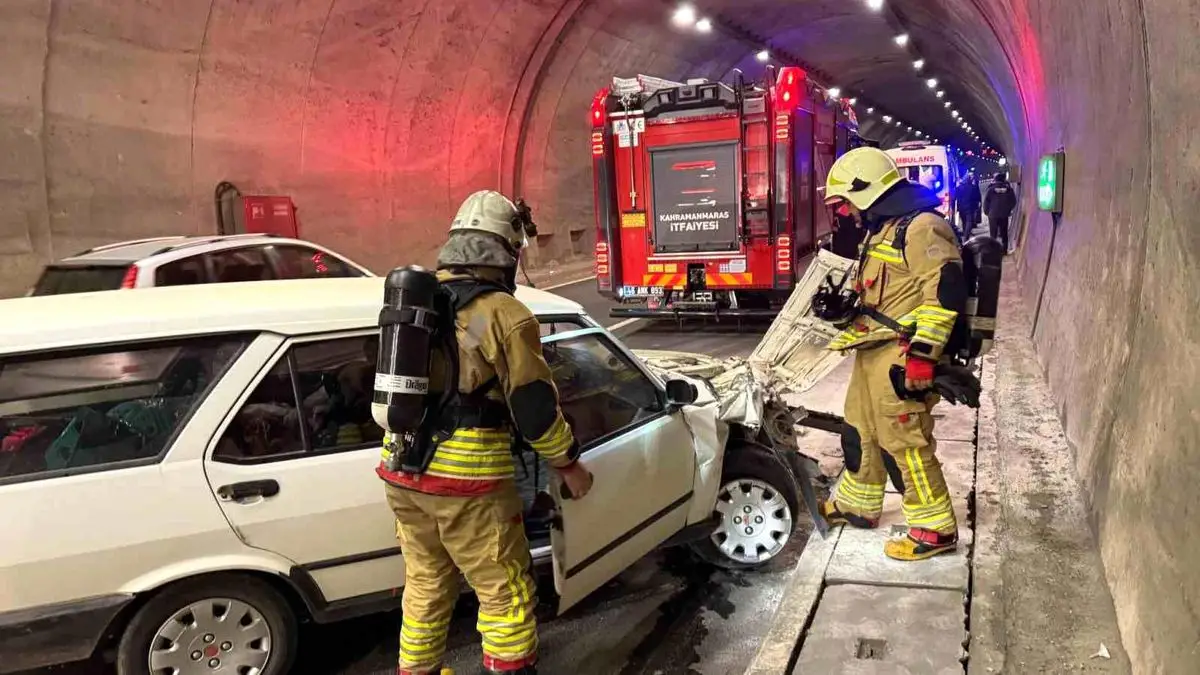 Kahramanmaraş'ta Otomobil ve Ticari Araç Çarpıştı: 1 Yaralı