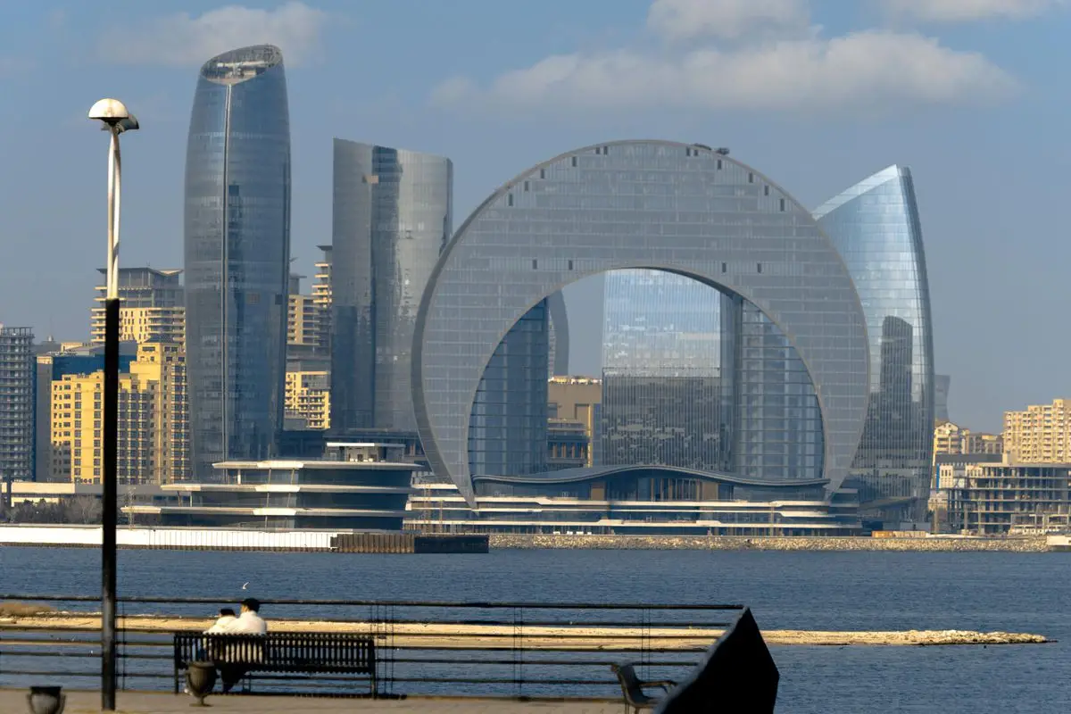 Azerbaycan, İran'a 200 Tonluk Üçüncü Yardım Konvoyunu Gönderdi