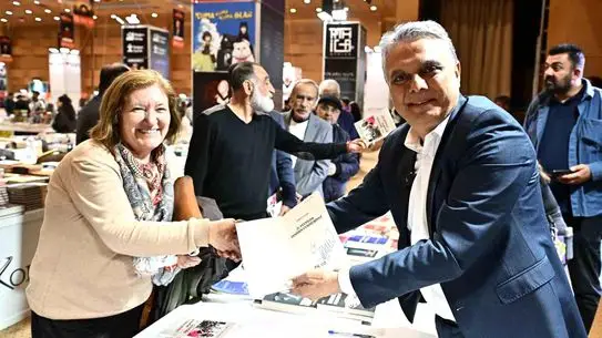 Uysal konuşma sırasında dijital bağımsızlık konusunu anlattı