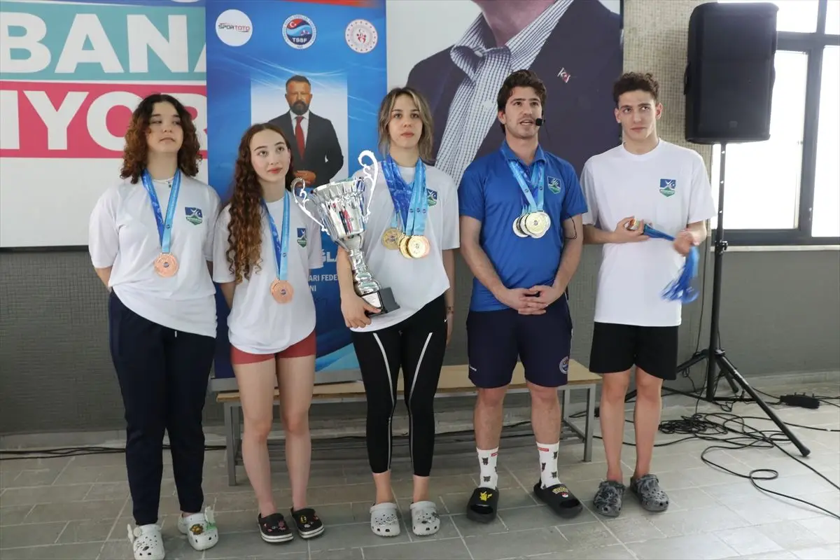 Elazığ’da Cumhurbaşkanlığı Paletli Yüzme Kupası Şampiyonası Coşkuyla Tamamlandı