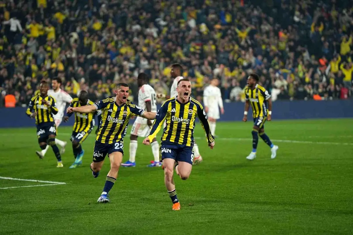 Fenerbahçe, Beşiktaş'ı 1-0'lık Dar Galibiyetle Geride Bıraktı