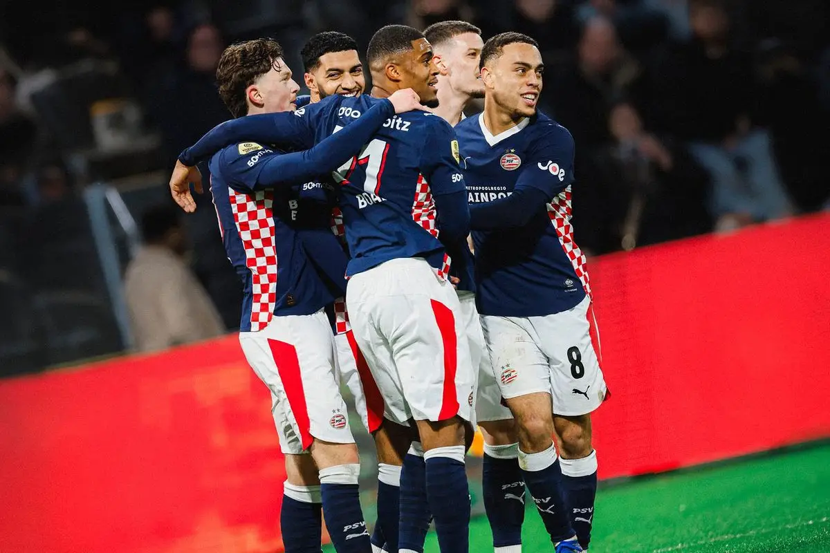 PSV, Eredivisie’de Üçüncü Kez Ard Arda Şampiyonluğunu Kutladı