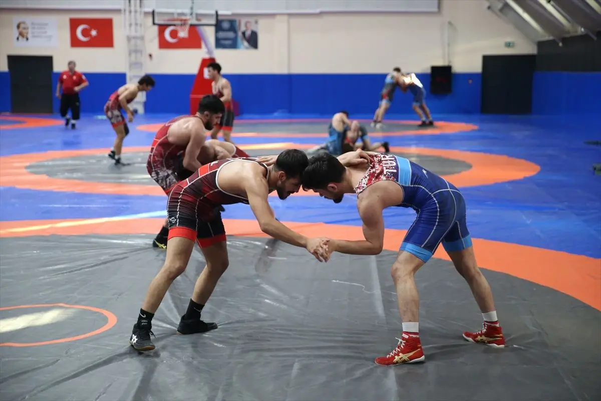 Kastamonu’da Güreş Milli Takımları Antrenman Kampısını Tamamladı