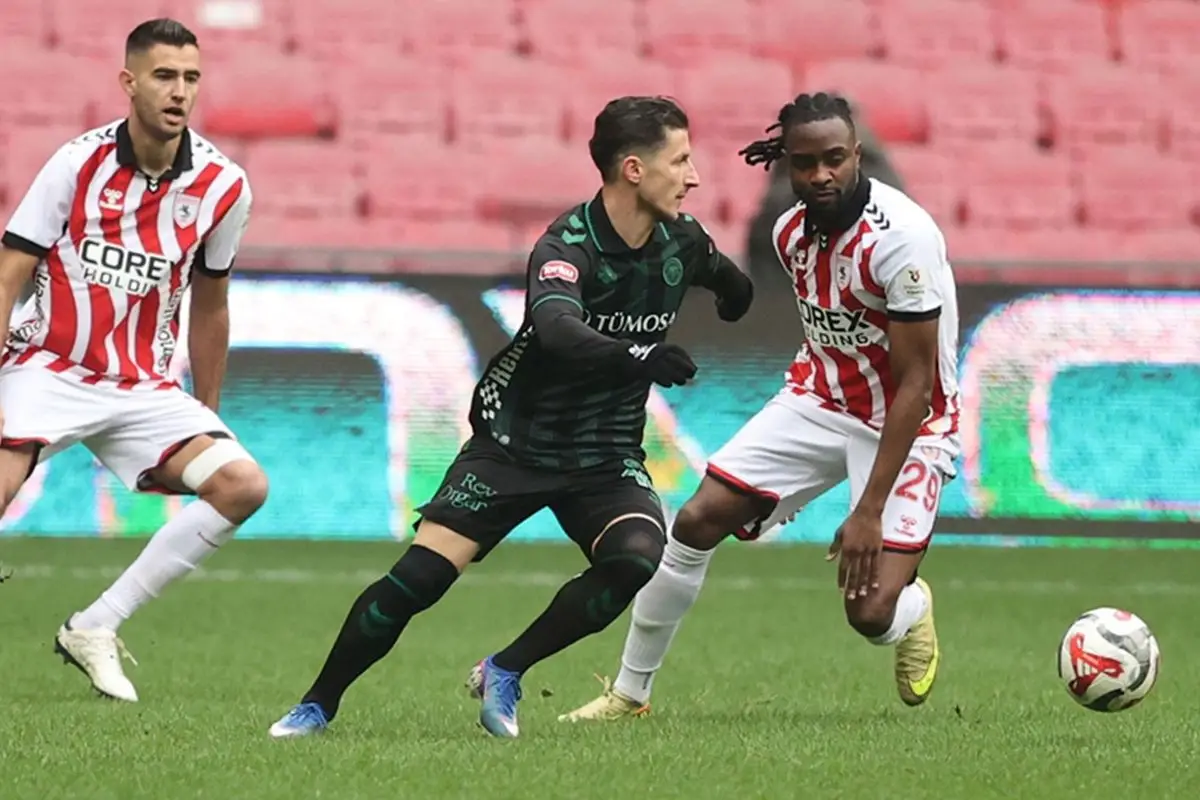 Samsunspor ve Konyaspor'un Nefes Kesen 2-2 Maçı: 4 Gol, Kırmızı Kart ve Uzatmada Kaçırılan Penaltı