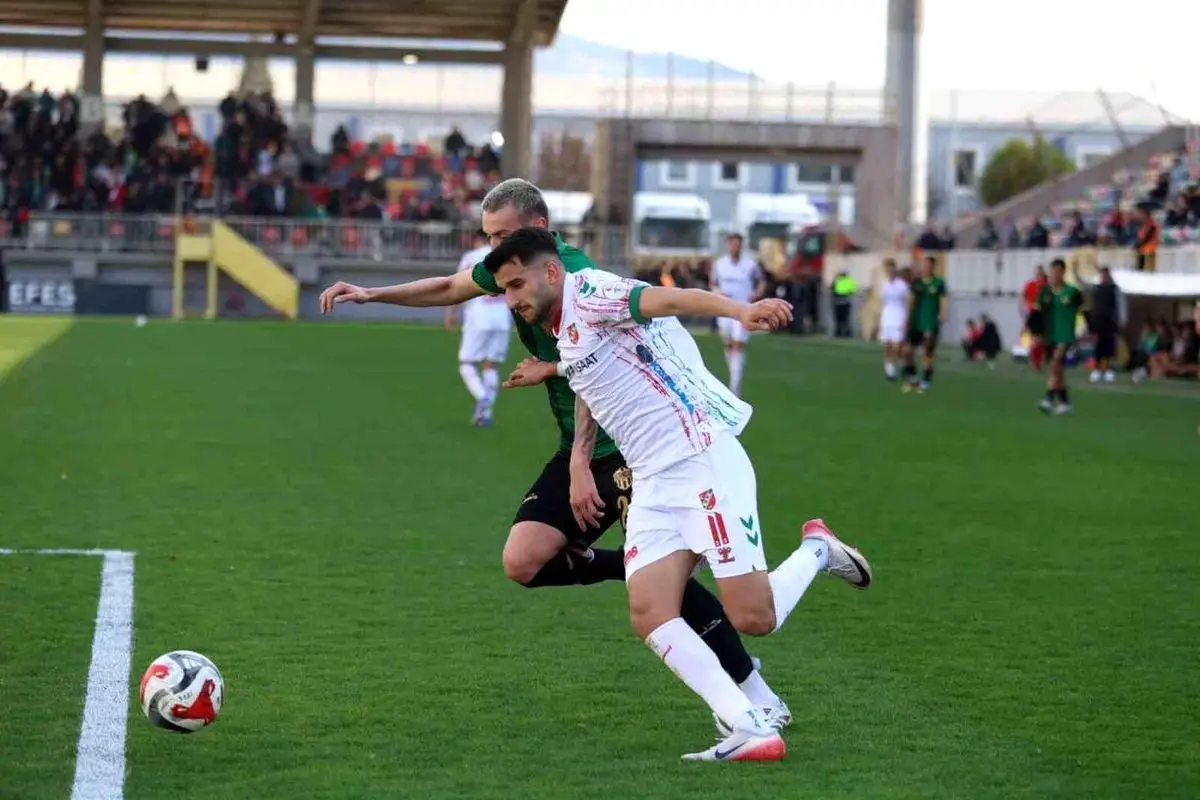 Karşıyaka, Bornova 1877'yi 5-0 Mağlup Ederek 4. Grup'ta Farklı Bir Galibiyet Aldı