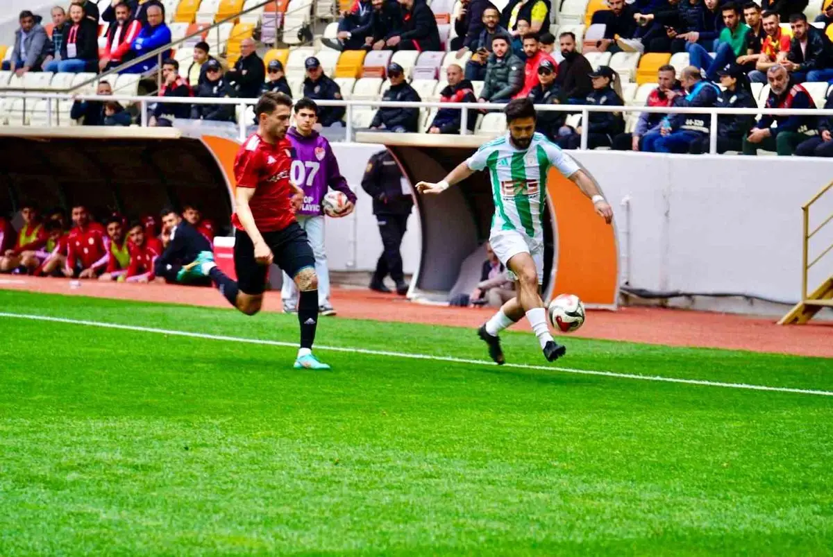 Malatya Yeşilyurtspor 6-2'lik Çarpıcı Zaferiyle Karaköprü Belediye Spor'u Eledi