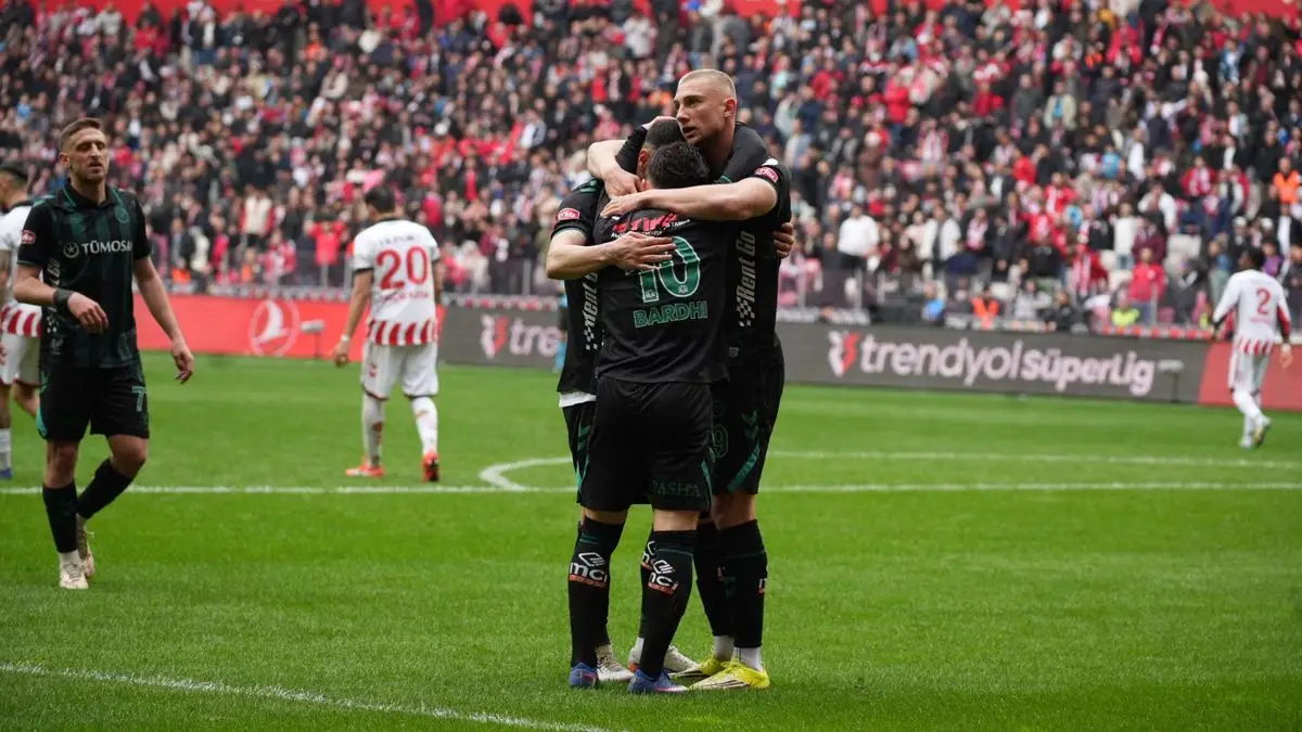 Samsunspor ve Konyaspor 2-2 Berabere Kaldı: Süper Lig'de Heyecan Devam Ediyor