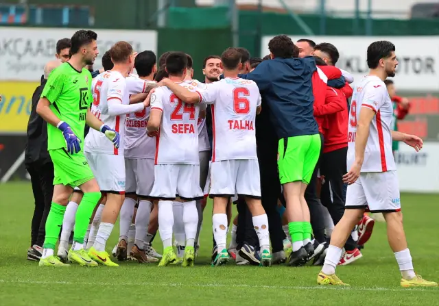 Sebat Gençlikspor'un şampiyonluk kutlaması