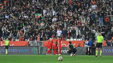 Maçın skor tabelası ve gollerin anları