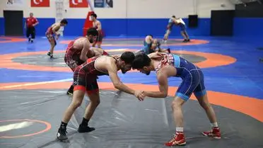 Serbest Güreş A Milli Takımı antrenman görüntüsü