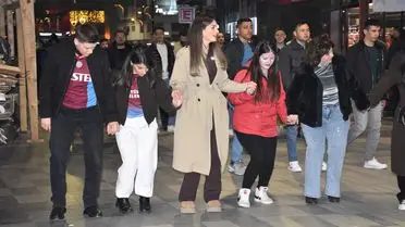 Trabzonspor taraftarları coşkulu kutlama