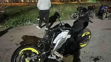 Eskişehir'de akrobatik motosiklet gösterisi çarpışma sonucu iki sürücü yaralandı