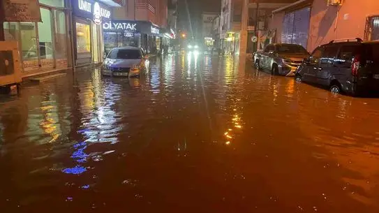 Çine sokaklarında su seviyesi