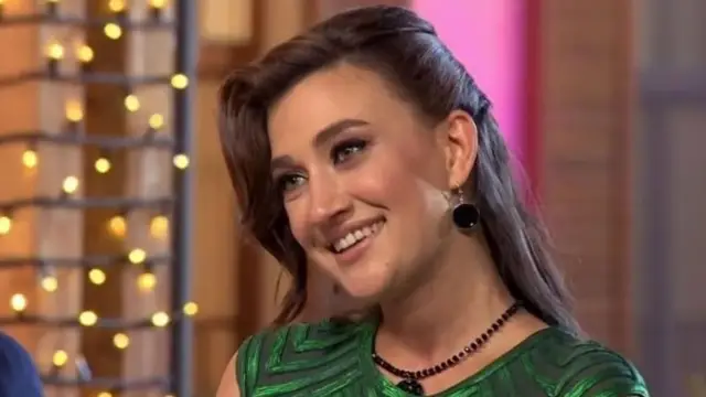 Adli tıp ekibi diş kaydı incelemesi yapıyor