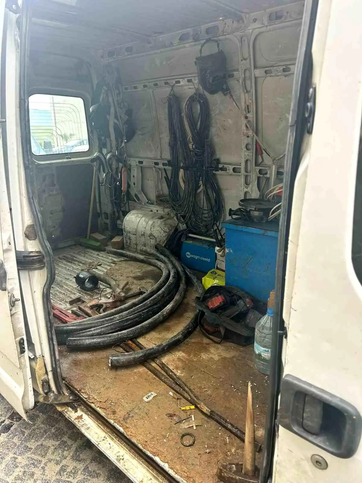 Aydın Çine’de 50 Metrelik Bakır Kablo Çalındı: 2 Şüpheli Tutuklandı