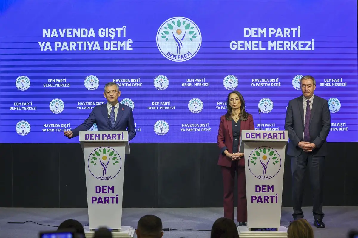 Özgür Özel, Boş Kalan TBMM Sandalyeleri İçin Ara Seçim Talebinde Bulundu