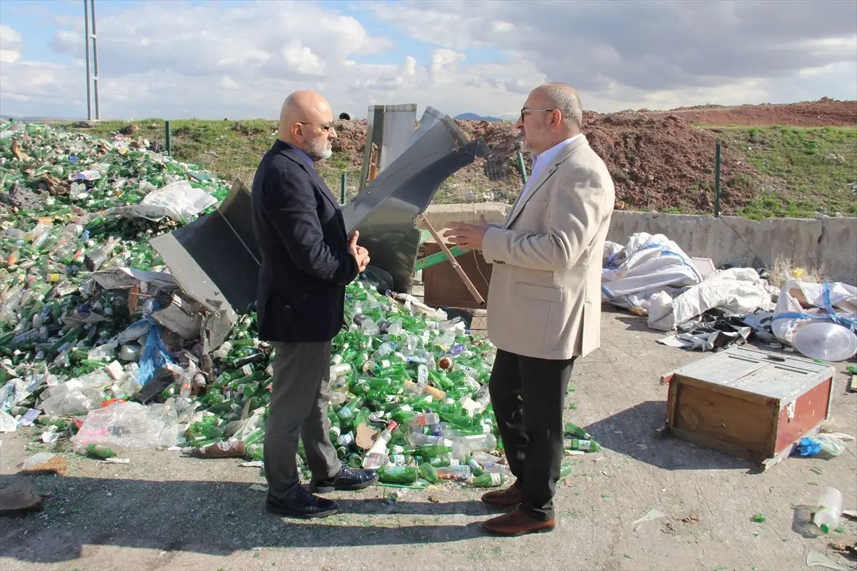 Kayseri'de Çevreye Duyarlılık: Milletvekili Cıngı, KAYÇEV'de Geri Dönüşümün Önemi Üzerine Konuştu