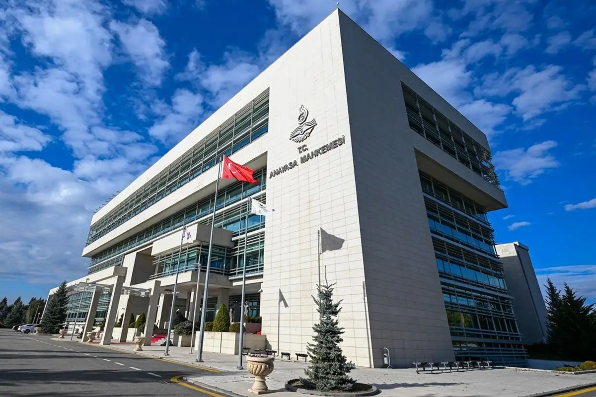 Anayasa Mahkemesi, 2 binin Altındaki Belediyelerin Köye Dönüşümünü Onayladı