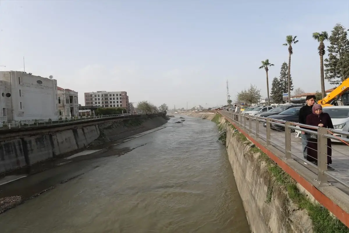 Antakya’da Asi Nehri’ne Yönelik Taşkın Önleme ve Çevre Düzenleme Çalışmaları Hız Kesmeden Sürüyor
