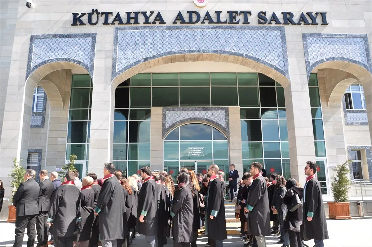 Kütahya’da Avukatlık Bağımsızlığı Kutlandı: Baro Başkanı Sunay’ın Mesajı