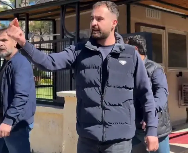 Duruşma sonrası dış mekan