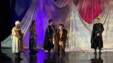 Bursa’nın 700. Fethini Anlatan “Çınarın Gölgesinde” Tiyatro Oyunu Sahnelendi