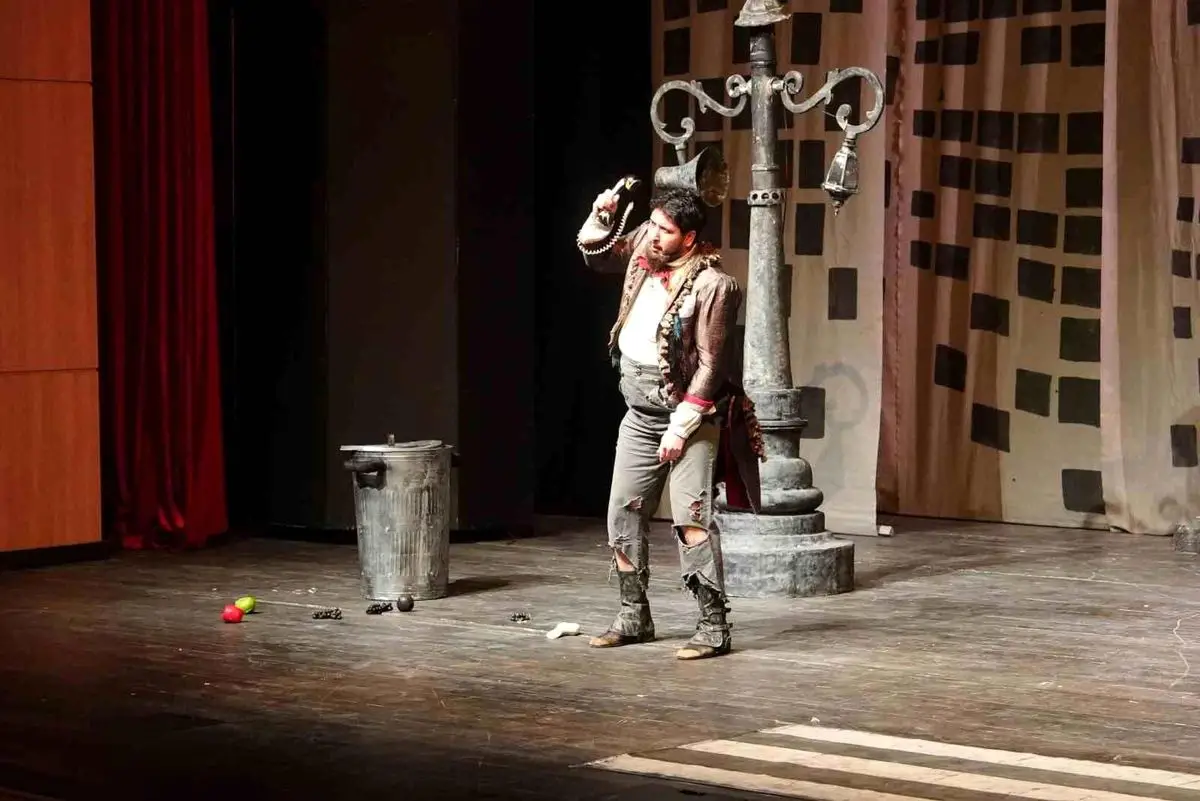 Şehitkamil'de Çocuk Tiyatro Festivali Renkli Sahneye Çıktı