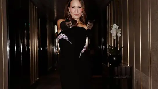 Gupse Özay’ın Cesur Yeni Saç Rengi ve Stil Değişikliği Gündemde