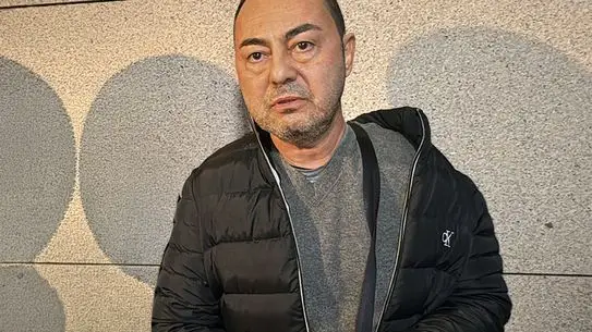 Serdar Ortaç sahnede