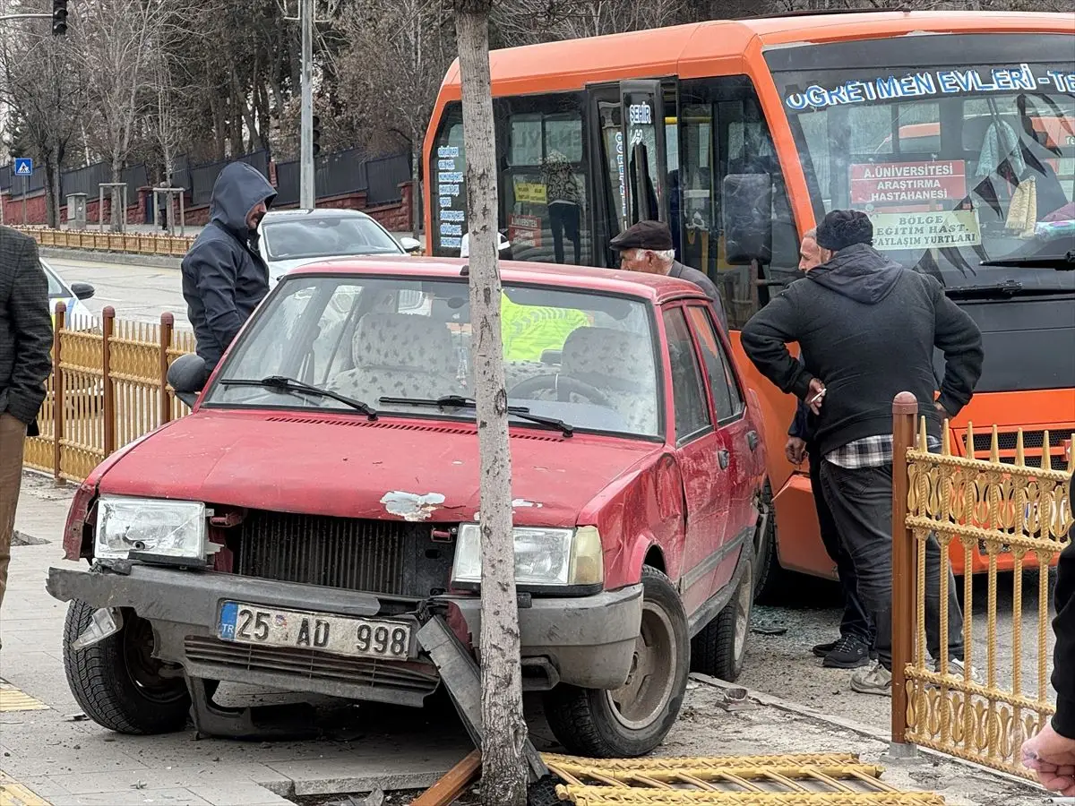 Erzurum’da MiniBüs Yolcularına Çarpan Otomobil Olayı: 5 Kişi Yaralandı