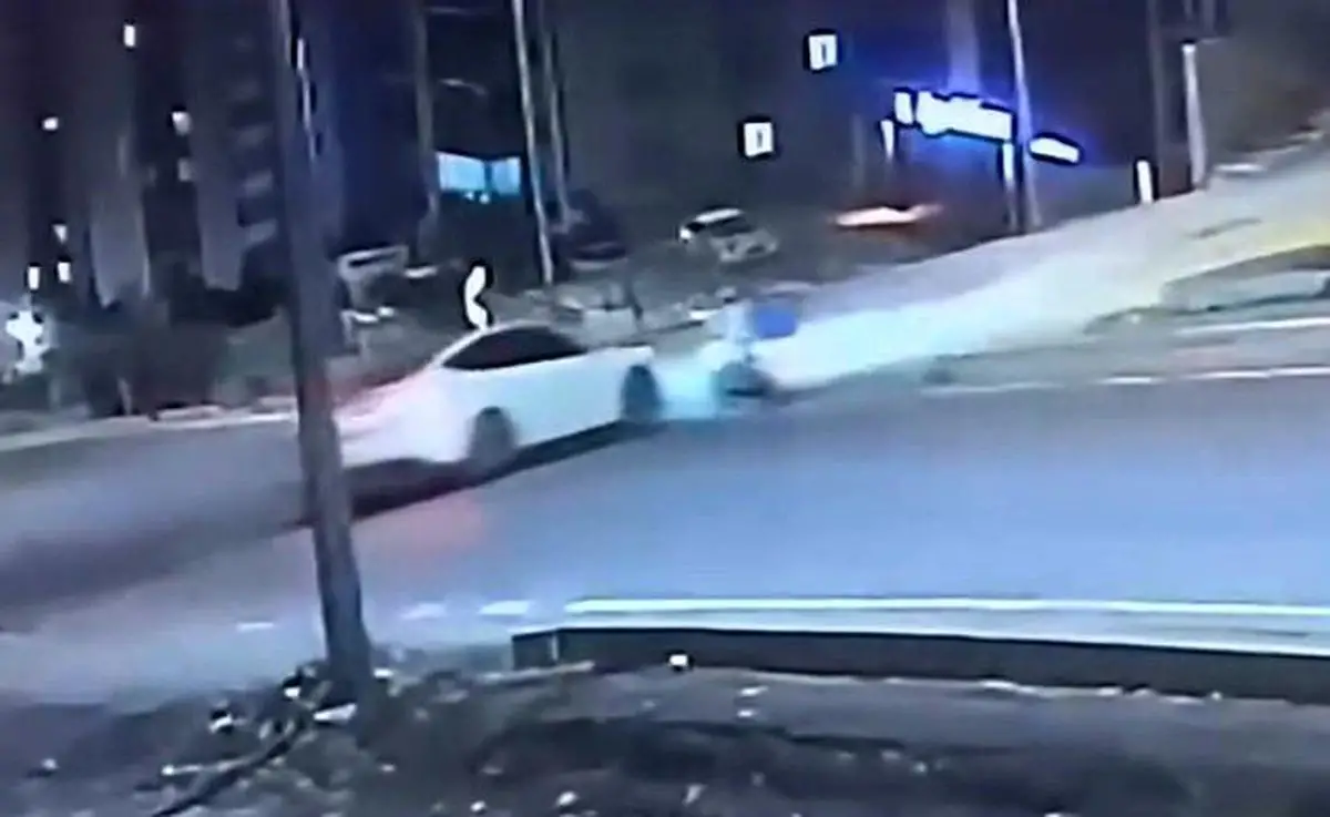 Kahramanmaraş’ta Tesla Sürücüsü Motosiklete Çarptı ve Kaçtı: Olayın Detayları