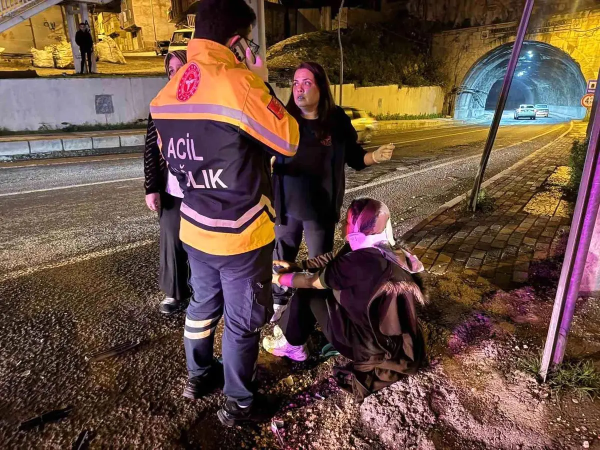 Birecik’te Motosiklet‑Otomobil Çarpışması: Çift Yaralı