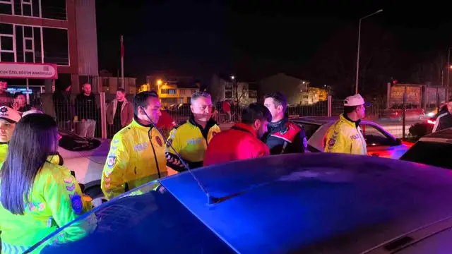 Kaza anında çarpışan araçlar