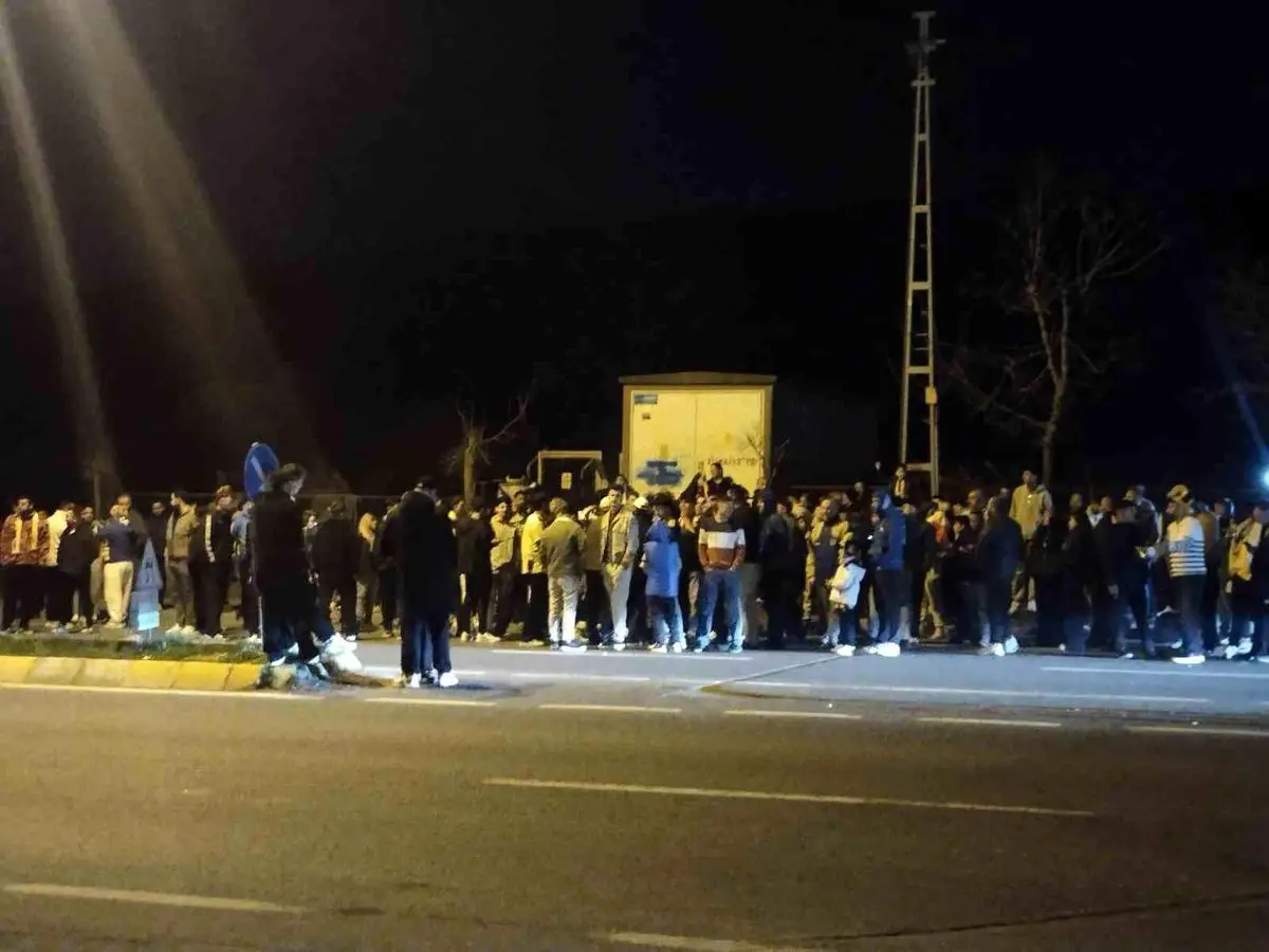 Fenerbahçe, Beşiktaş'ı 1-0 Yenerek Samandıra'da Coşkulu Zafer Kutlaması