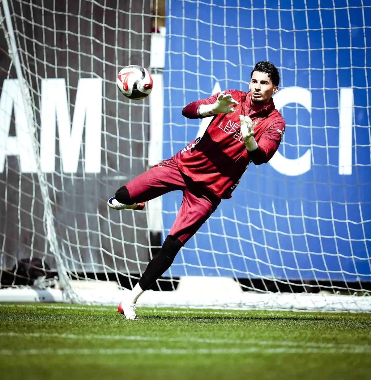 Galatasaray, Göztepe Maçına Hazırlıklarını Hızlandırıyor