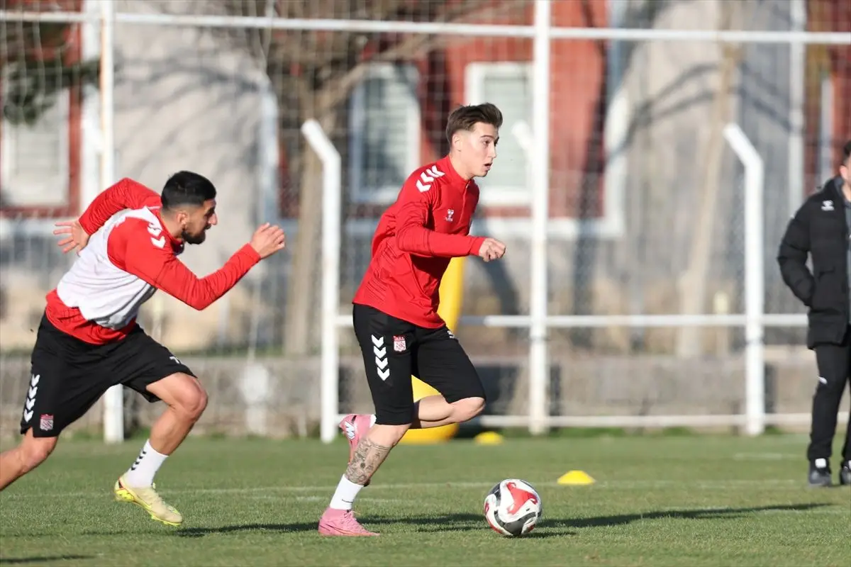 Sivasspor, Boluspor Maçına Hazırlıklarını Başlattı: Antrenman Rutinleri ve Planlar