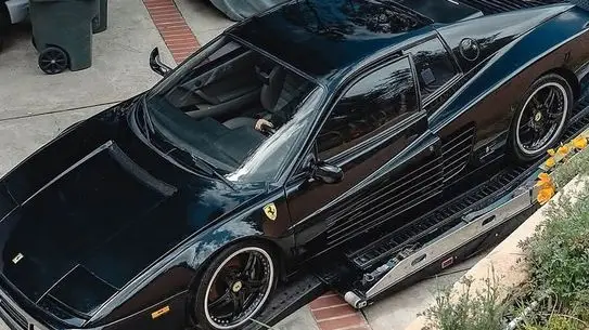 Michael Jordan 1992 Model Ferrari 512 TR ile Şehirde Görüldü