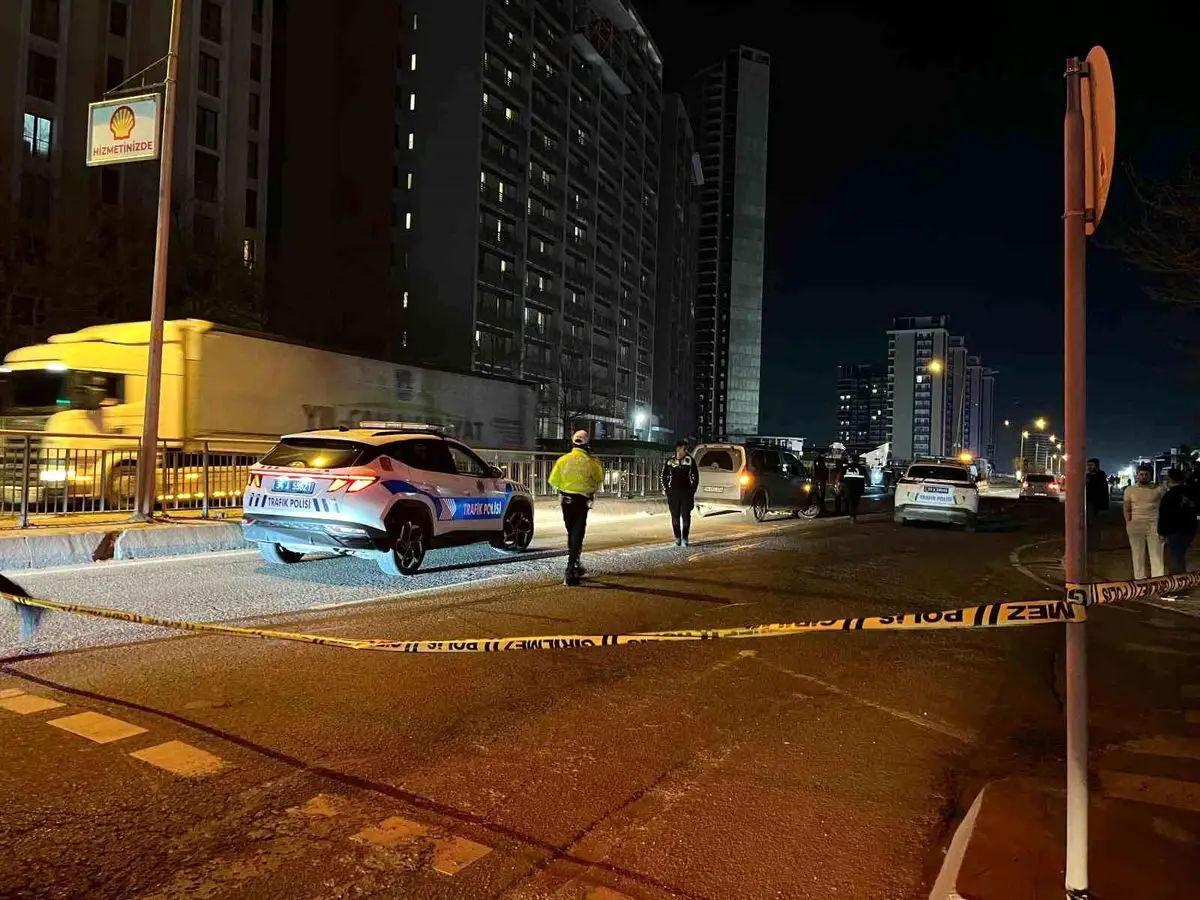 Esenyurt’ta Motosiklet Kazası: Genç Kız Hayatını Kaybetti, 2 Kişi Yaralandı